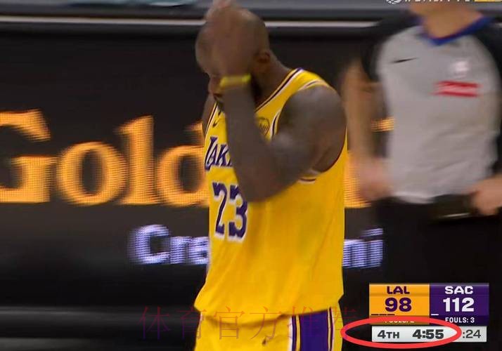 灾难!詹皇最后5分钟上场当卧底,13秒失误+不防守葬送湖人,东契奇带不动他 灾难!詹皇最后5分钟上场当卧底,13秒失误+不防守葬送湖人,东契奇带不动他